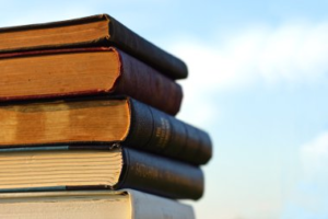 Vejo pastores, pregadores discutindo que preferem essa, ou aquela versão, como se fossem Bíblias diferentes.